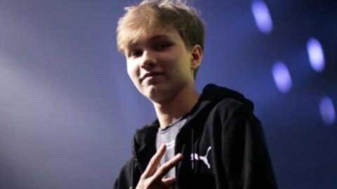 就曾因背部 就曾因背部