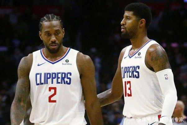 边锋内收制 边锋内收制