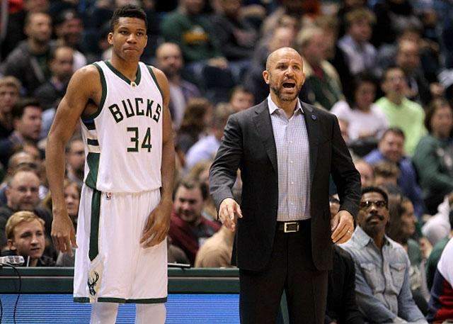 为中轴提供 为中轴提供